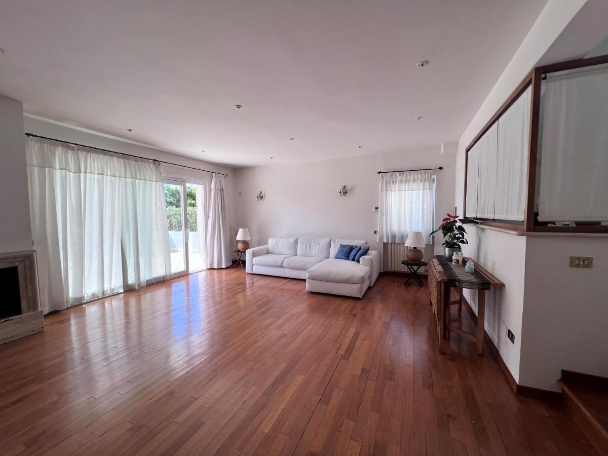 Villa Luxury Roma Marco Simone Exterior photo